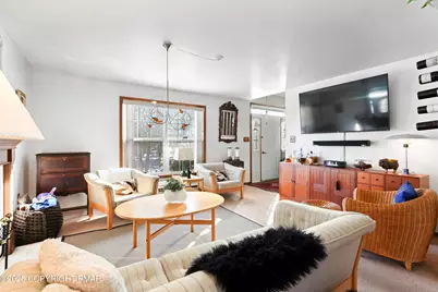  462 Country Place Drive, Tobyhanna, PA 18466 - Photo 7