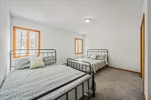 270 Oakenshield Dr, Tamiment, PA 18371 - Photo 17