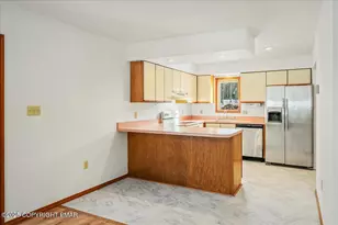 270 Oakenshield Dr, Tamiment, PA 18371 - Photo 9