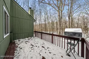 270 Oakenshield Dr, Tamiment, PA 18371 - Photo 21