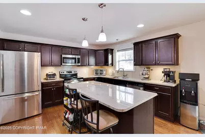  320 Reagan Drive, East Stroudsburg, PA 18301 - Photo 5