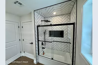  14 Stonegate Court, Mount Pocono, PA 18344 - Photo 55