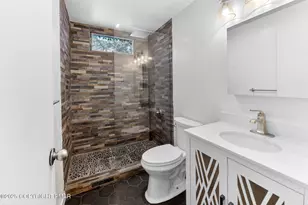 2329 Cramer Ct, Bushkill, PA 18324 - Photo 11