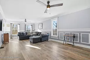 106 Ashley Ct, Bushkill, PA 18324 - Photo 9