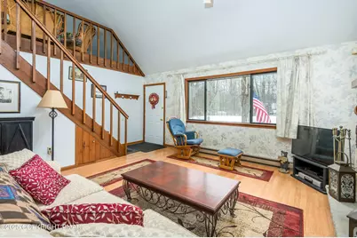  233 Pontiac Path, Pocono Lake, PA 18347 - Photo 13