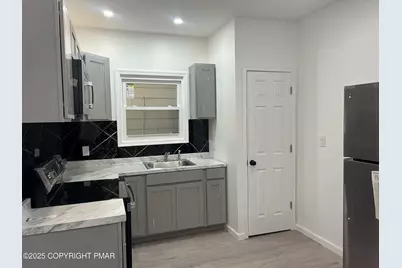  222 W Patterson Street #Apt 2, Lansford, PA 18232 - Photo 9