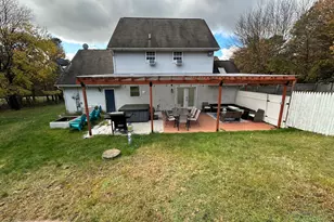 453 Skyline Dr, Blakeslee, PA 18610 - Photo 1