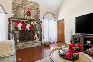 161 Escoll Dr, East Stroudsburg, PA 18301 - Photo 9