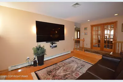  221 Spruce Run Drive, Dingmans Ferry, PA 18328 - Photo 9