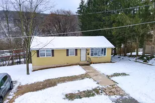 25 Stedman Ave, Lehighton, PA 18235 - Photo 3