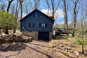 24 Split Rock Rd, Lake Harmony, PA 18624 - Photo 25