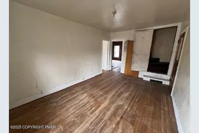  114 N Higgins Avenue, Sayre, PA 18840 - Photo 21