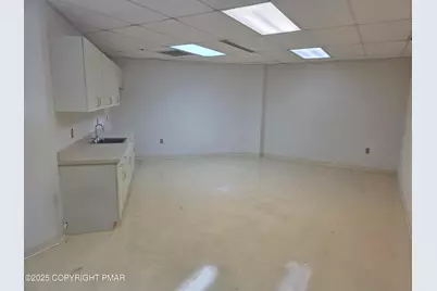  95 Highland Avenue #205-B, Bethlehem, PA 18017 - Photo 17