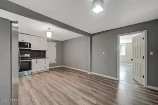 128 E Broad St, Tamaqua, PA 18252 - Photo 17