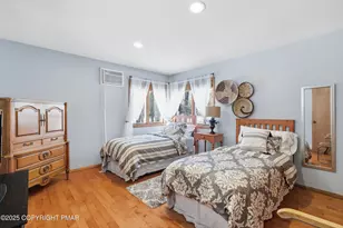 811 Paddock Ct, Lords Valley, PA 18428 - Photo 19