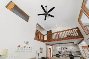 811 Paddock Ct, Lords Valley, PA 18428 - Photo 25