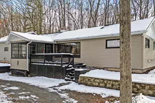 357 Lee Ln, East Stroudsburg, PA 18302 - Photo 1