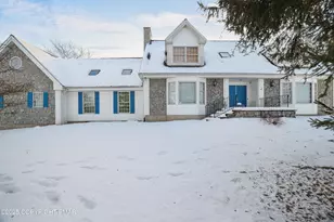 514 Highlawn Dr, East Stroudsburg, PA 18302 - Photo 1