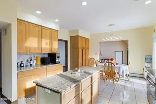 514 Highlawn Dr, East Stroudsburg, PA 18302 - Photo 11