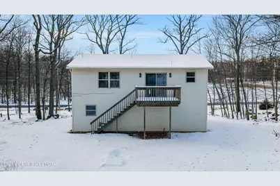  2127 Bushkill Circle, Bushkill, PA 18324 - Photo 3