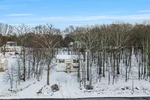 2127 Bushkill Cir, Bushkill, PA 18324 - Photo 47