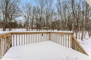 2127 Bushkill Cir, Bushkill, PA 18324 - Photo 9
