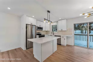 2127 Bushkill Cir, Bushkill, PA 18324 - Photo 5