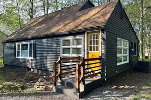 452 Stillwater Dr, Pocono Summit, PA 18346 - Photo 1