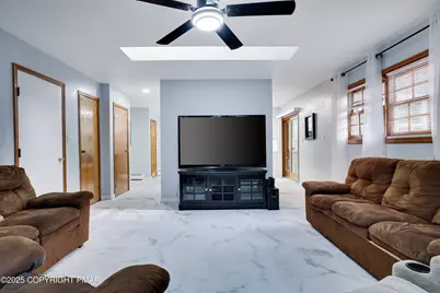  161 Shepherd Lane, Swiftwater, PA 18370 - Photo 9