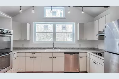  105 Wagner Way, Pocono Lake, PA 18347 - Photo 5