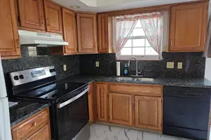 640 Country Pl Dr, Tobyhanna, PA 18466 - Photo 7