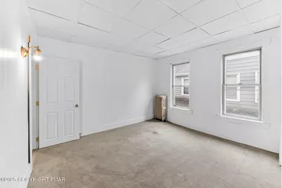  205 Schuylkill Avenue, Tamaqua, PA 18252 - Photo 15