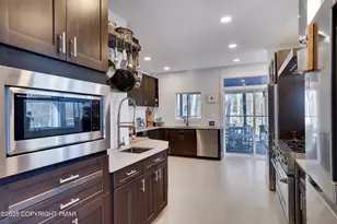 125 Achill Ln, Dingmans Ferry, PA 18328 - Photo 25