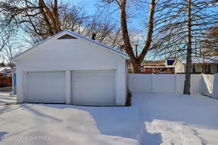 17 Park St, East Stroudsburg, PA 18301 - Photo 3