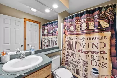  484 Spruce Drive, Tannersville, PA 18372 - Photo 17