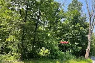 410 Hunters Farm Rd, Henryville, PA 18332 - Photo 5