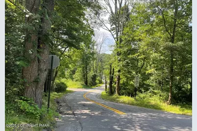  410 Hunters Farm Road, Henryville, PA 18332 - Photo 7