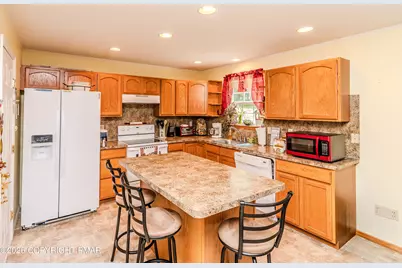  3290 Bluebird Drive, Bushkill, PA 18324 - Photo 7