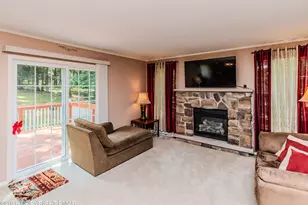 3290 Bluebird Dr, Bushkill, PA 18324 - Photo 11