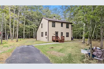  134 Oakenshield Drive, Tamiment, PA 18371 - Photo 3