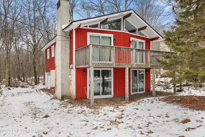  765 Country Place Drive, Tobyhanna, PA 18466 - Photo 1