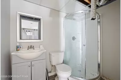  765 Country Place Drive, Tobyhanna, PA 18466 - Photo 25