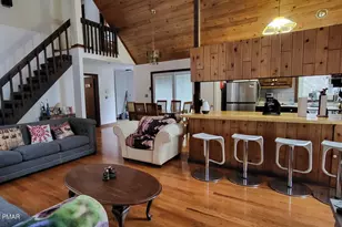 6298 Decker Rd, Bushkill, PA 18324 - Photo 9