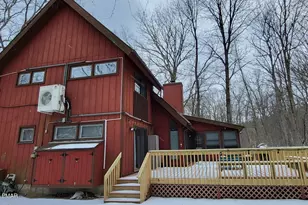 6298 Decker Rd, Bushkill, PA 18324 - Photo 3