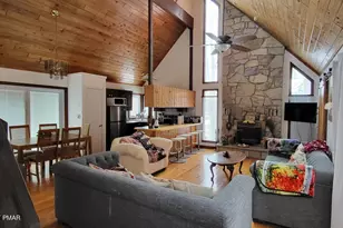 6298 Decker Rd, Bushkill, PA 18324 - Photo 7