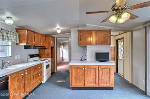 205 Oak Run Ln, Stroudsburg, PA 18360 - Photo 7