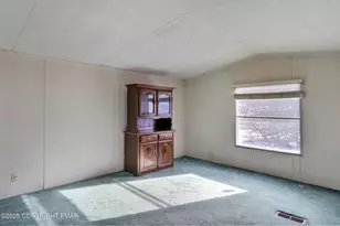 205 Oak Run Ln, Stroudsburg, PA 18360 - Photo 21