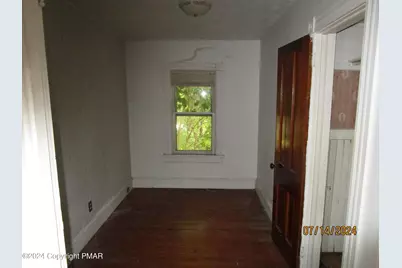  146 Buttonwood Street, Jessup, PA 18434 - Photo 11