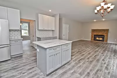  557 Marco Way, East Stroudsburg, PA 18302 - Photo 7