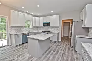 557 Marco Way, East Stroudsburg, PA 18302 - Photo 3